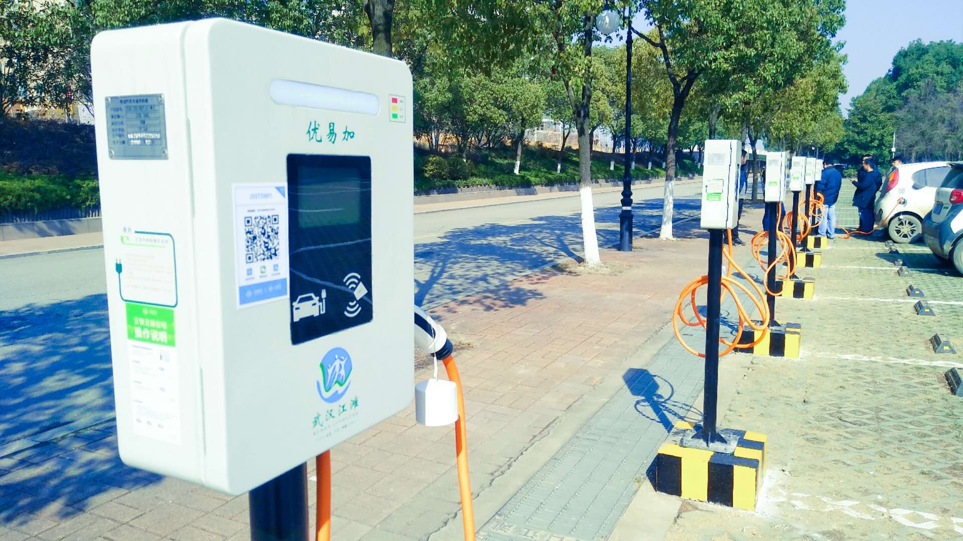 2025新澳门原料免费宝典