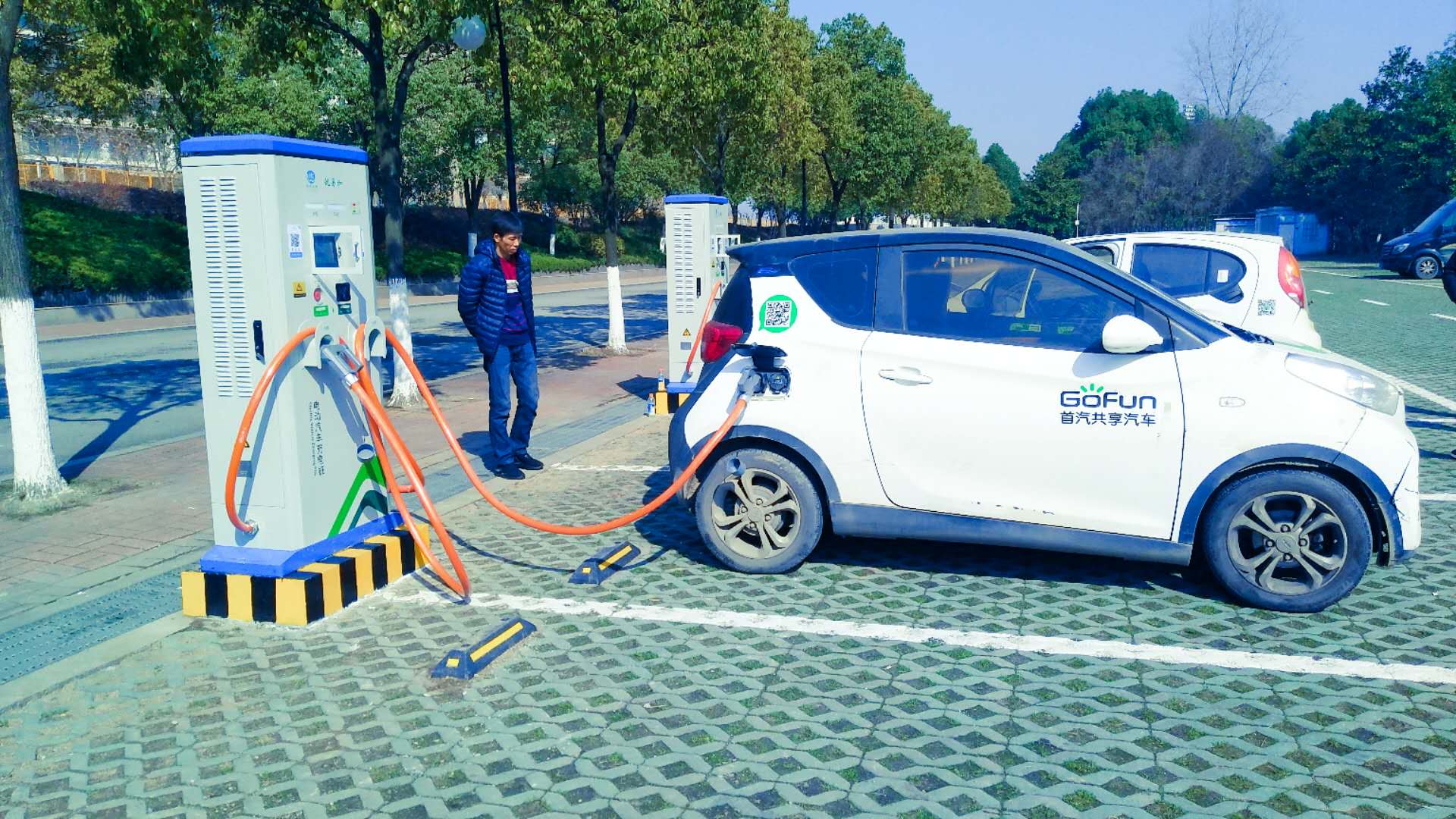 2025新澳门原料免费宝典