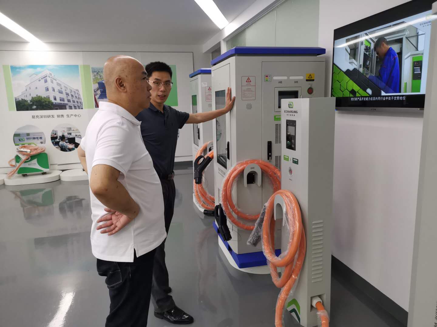 2025新澳门原料免费宝典