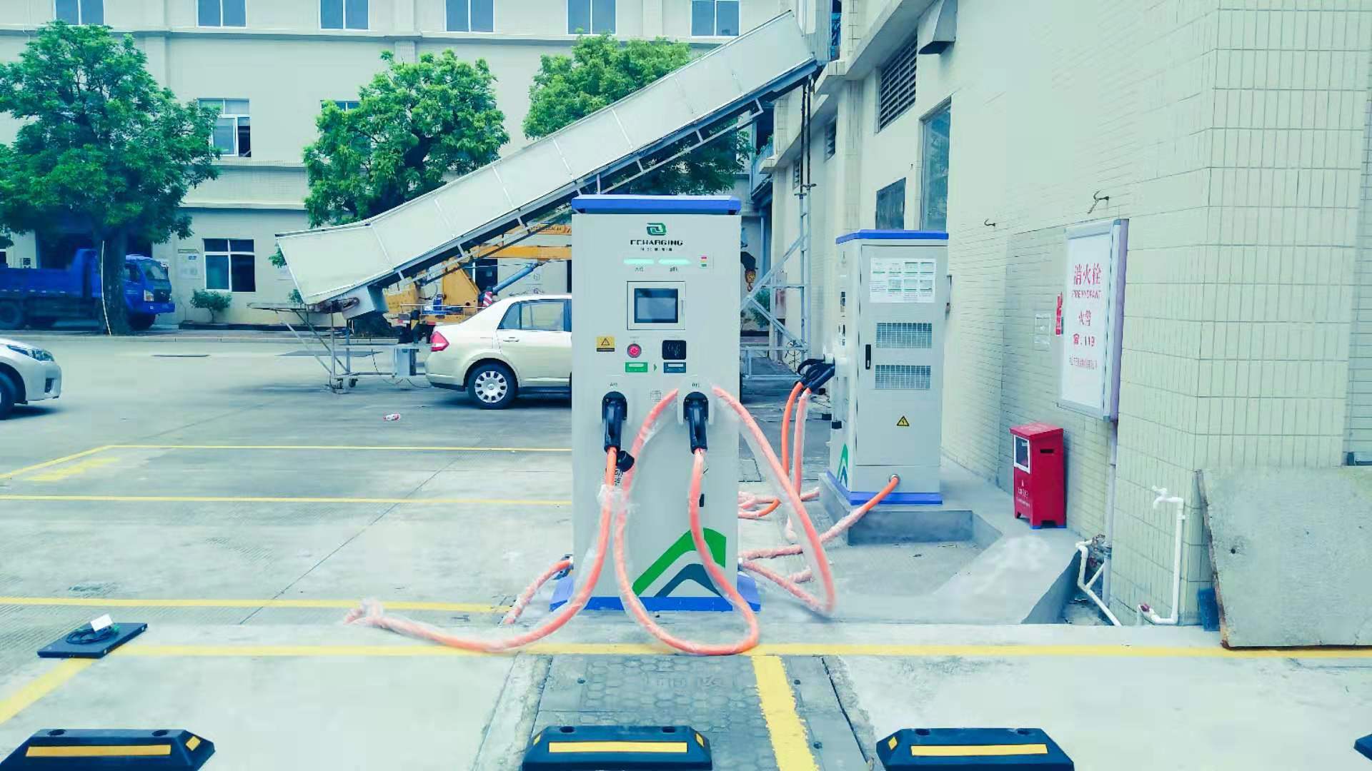 2025新澳门原料免费宝典