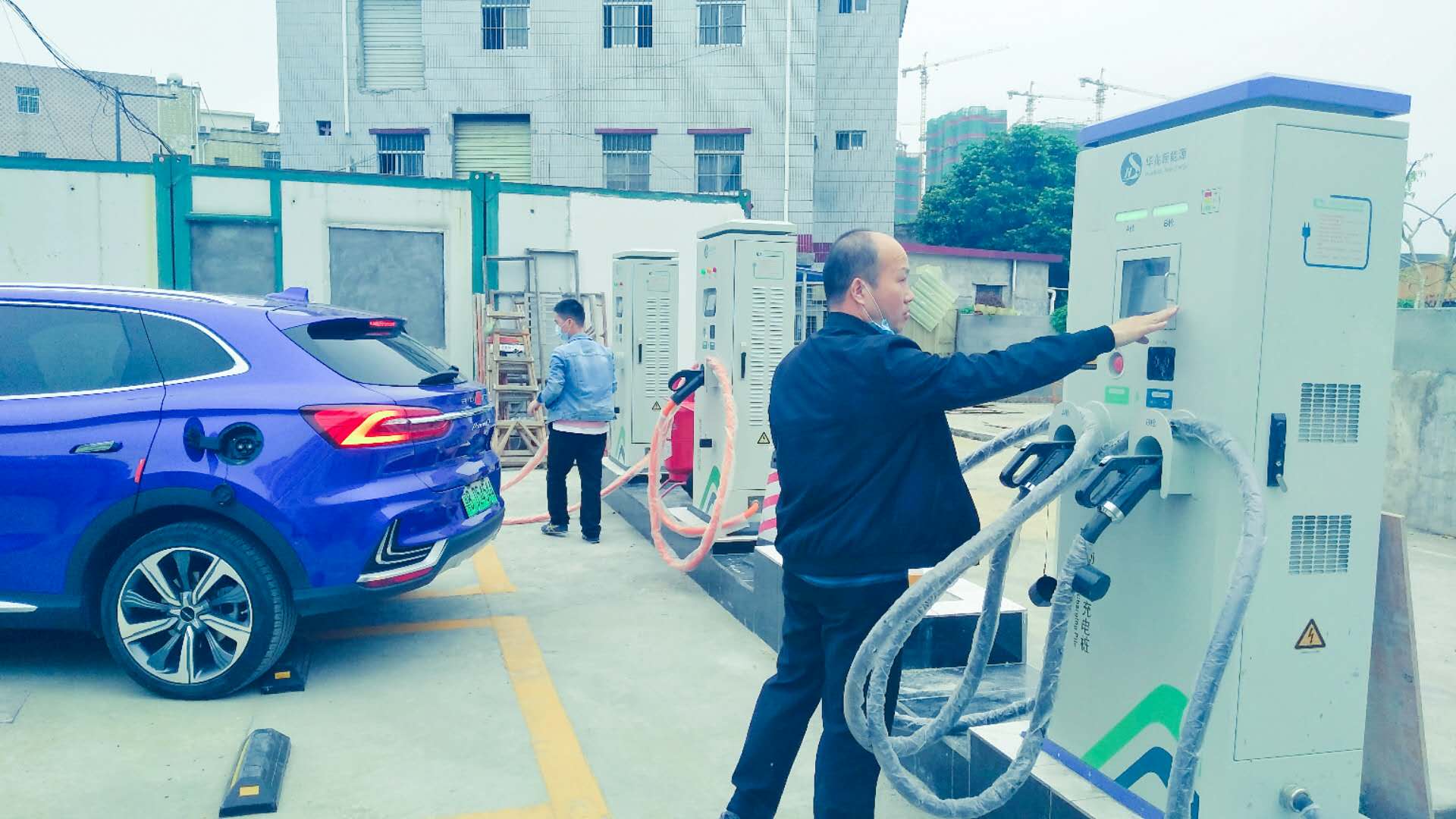 2025新澳门原料免费宝典
