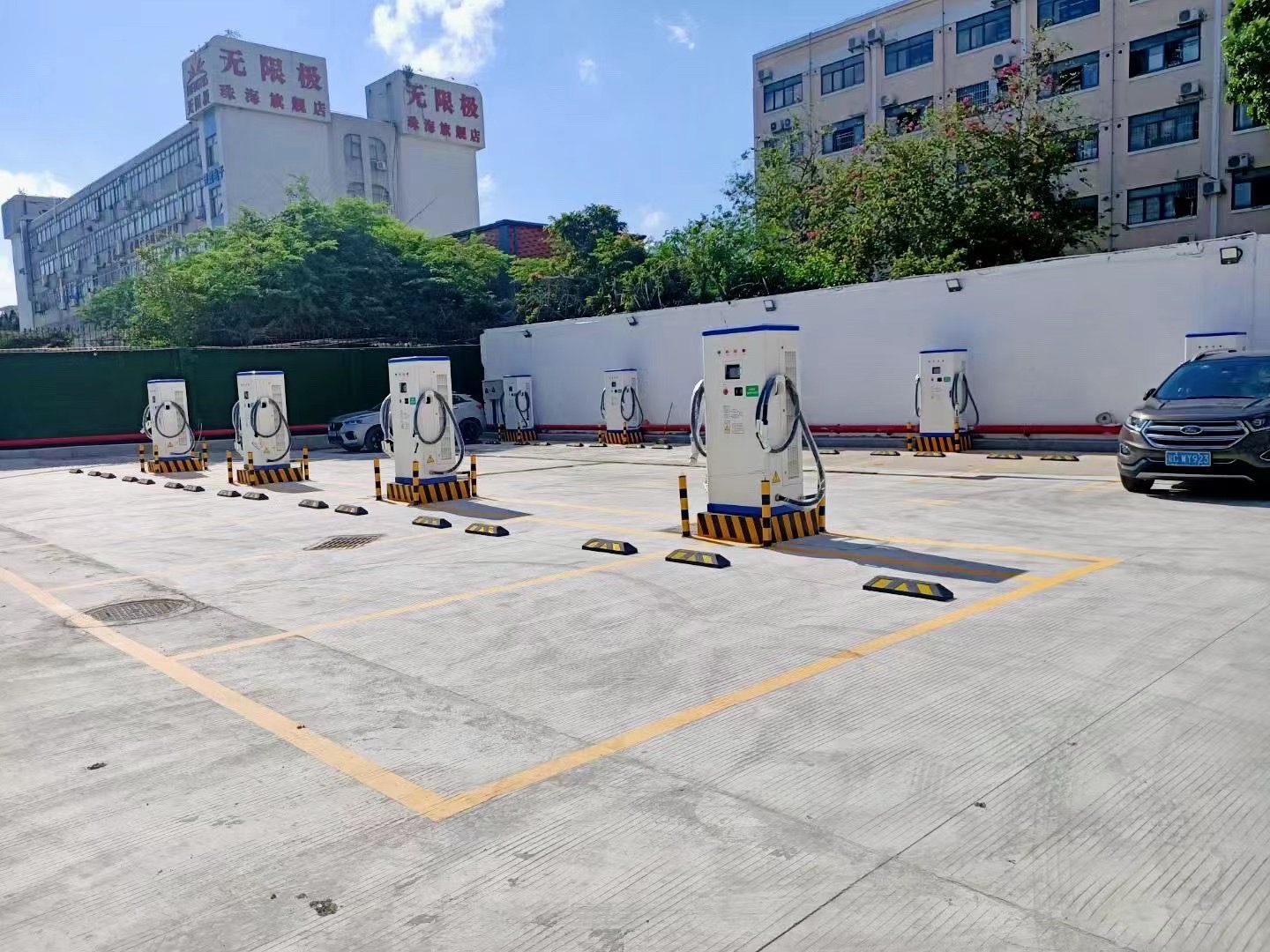 2025新澳门原料免费宝典