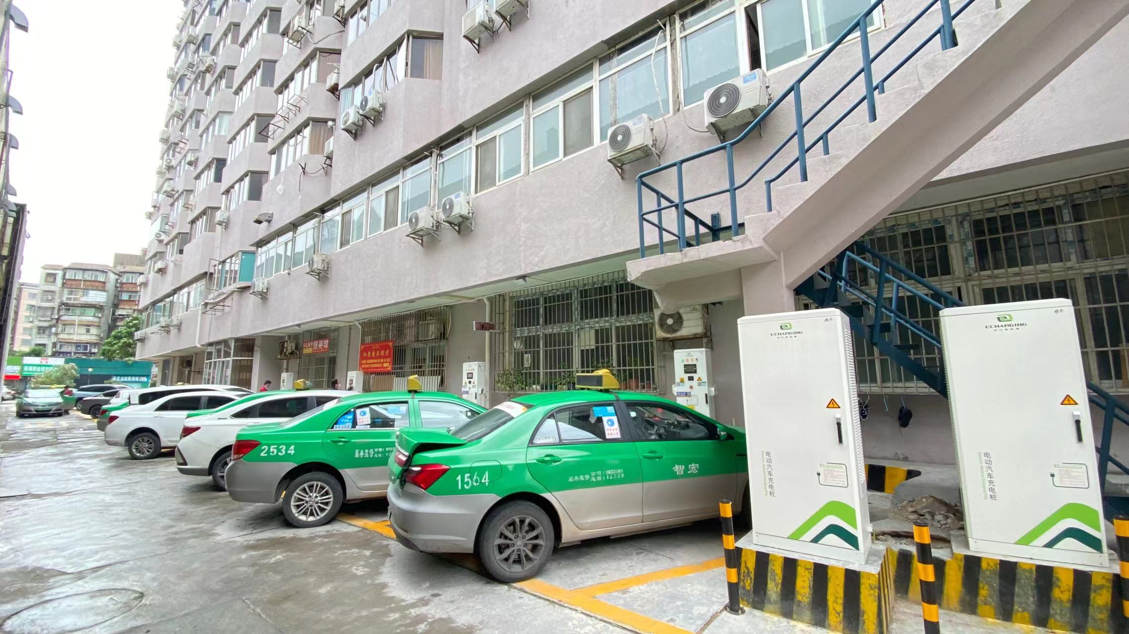 2025新澳门原料免费宝典