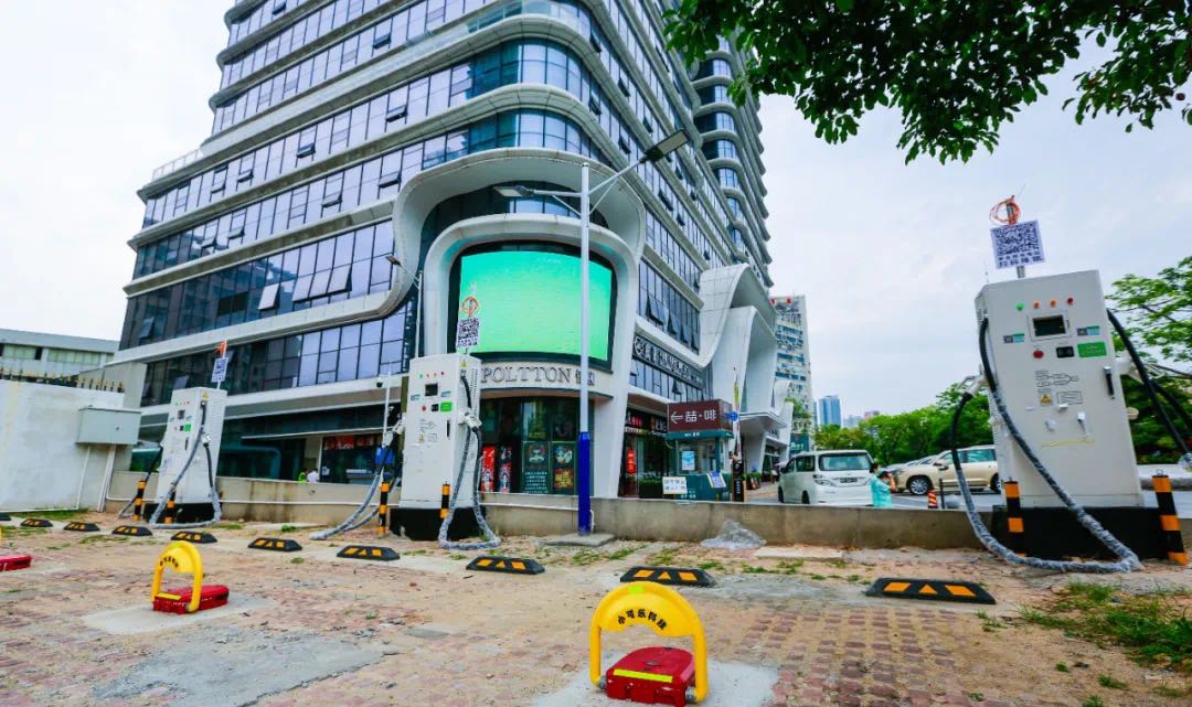 2025新澳门原料免费宝典