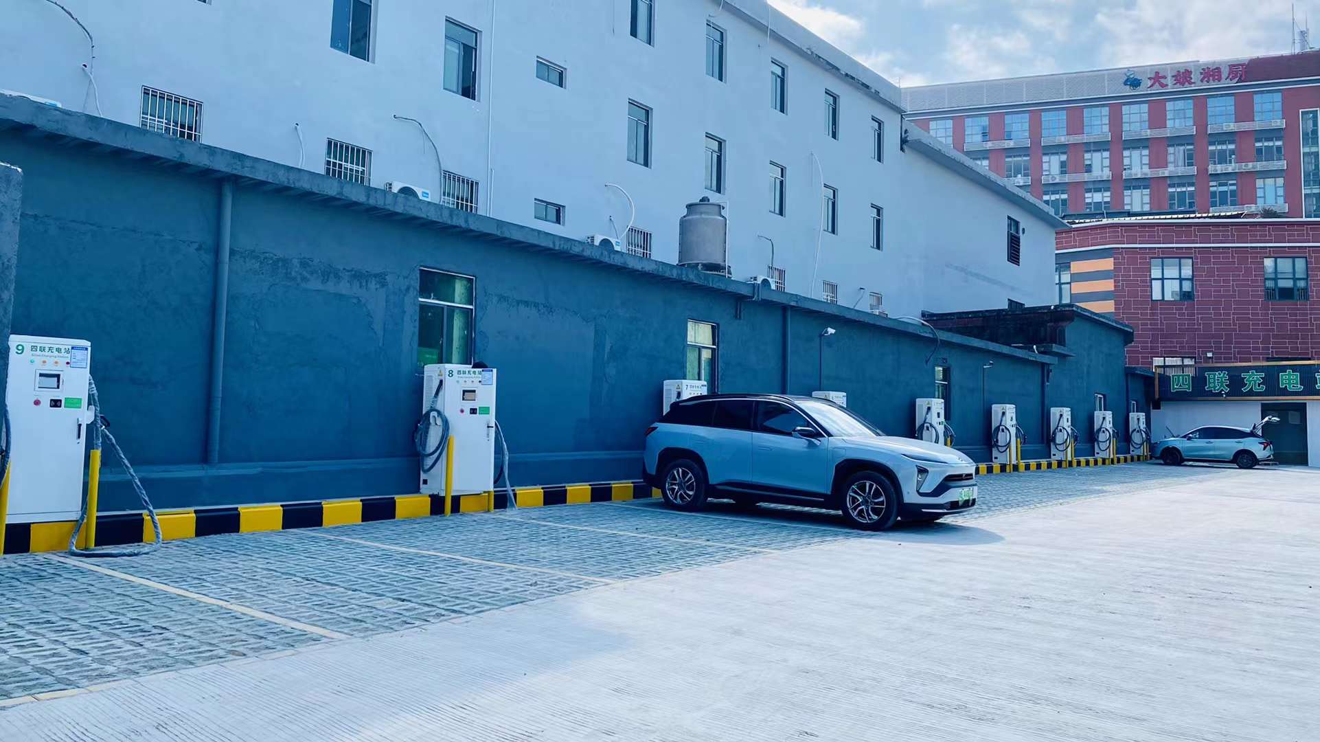 2025新澳门原料免费宝典