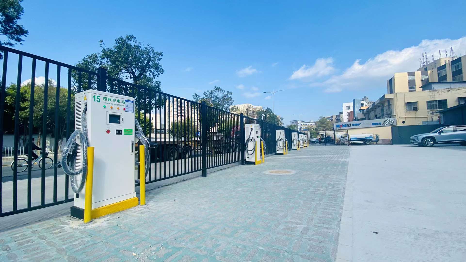 2025新澳门原料免费宝典