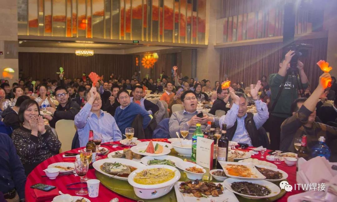 2025新澳门原料免费宝典