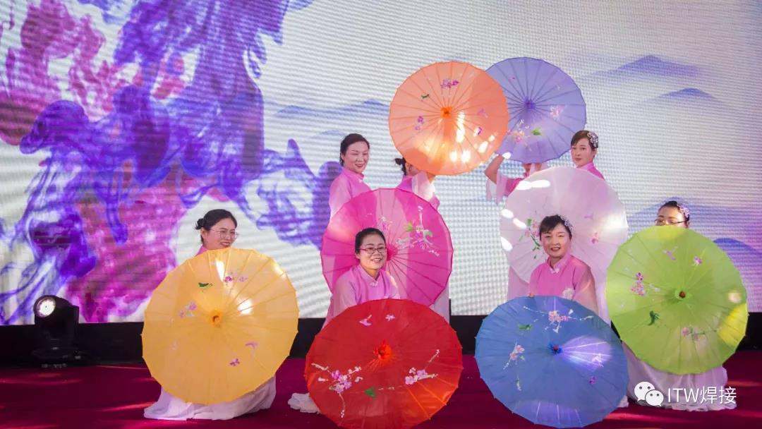 2025新澳门原料免费宝典