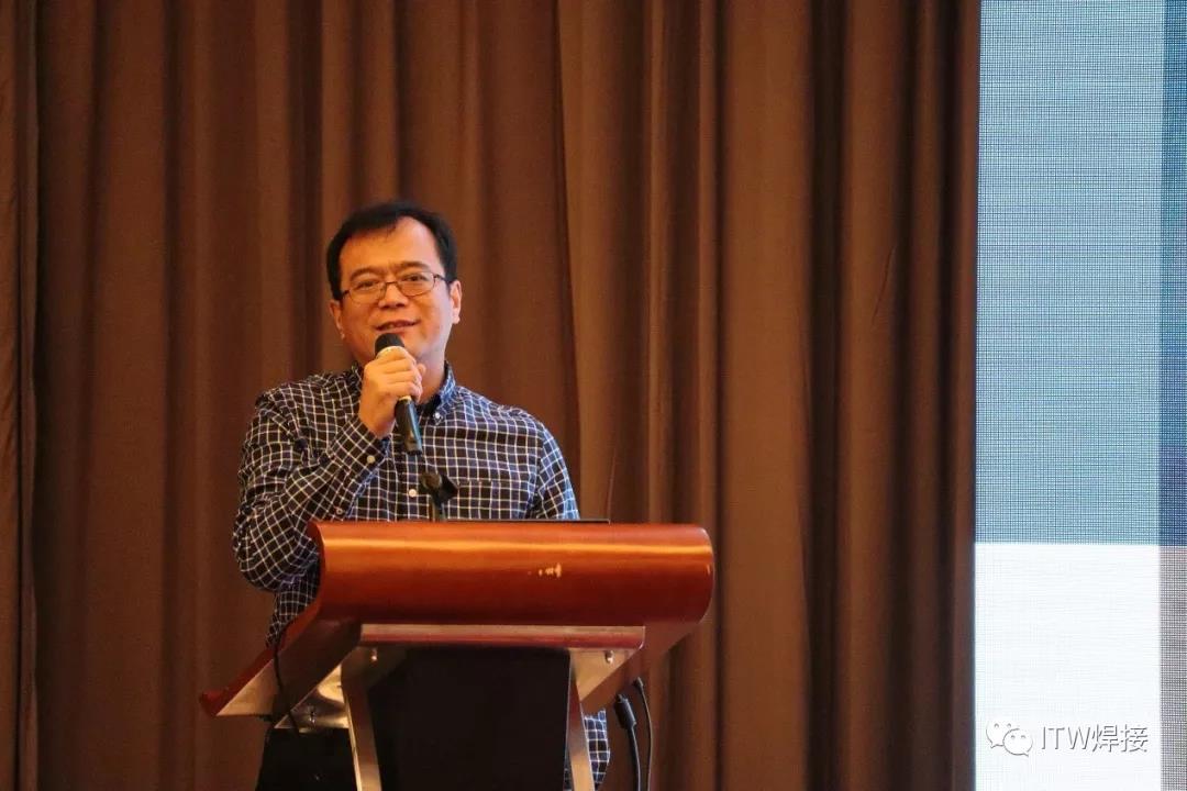 2025新澳门原料免费宝典