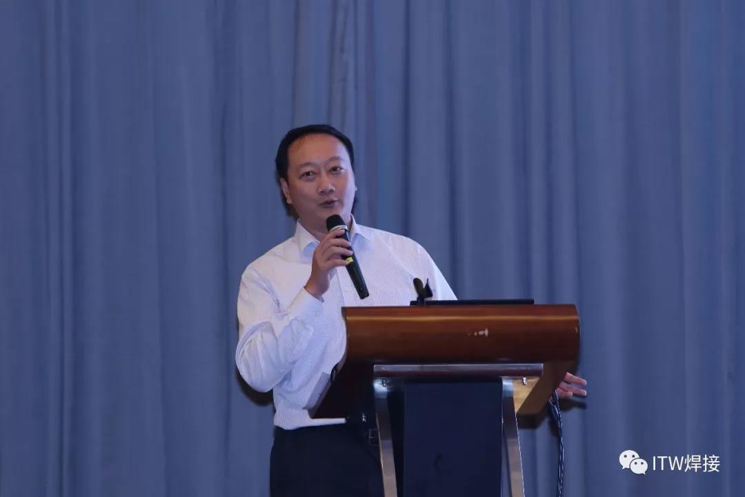 2025新澳门原料免费宝典