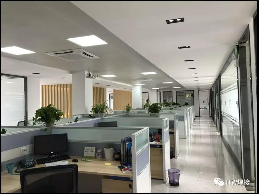 2025新澳门原料免费宝典