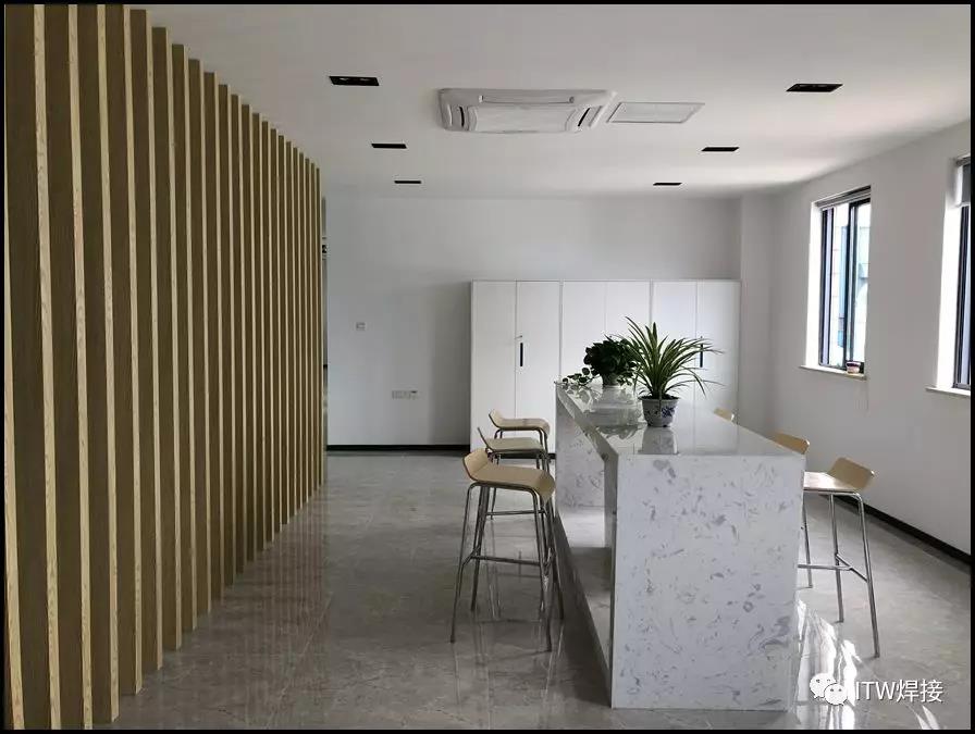 2025新澳门原料免费宝典