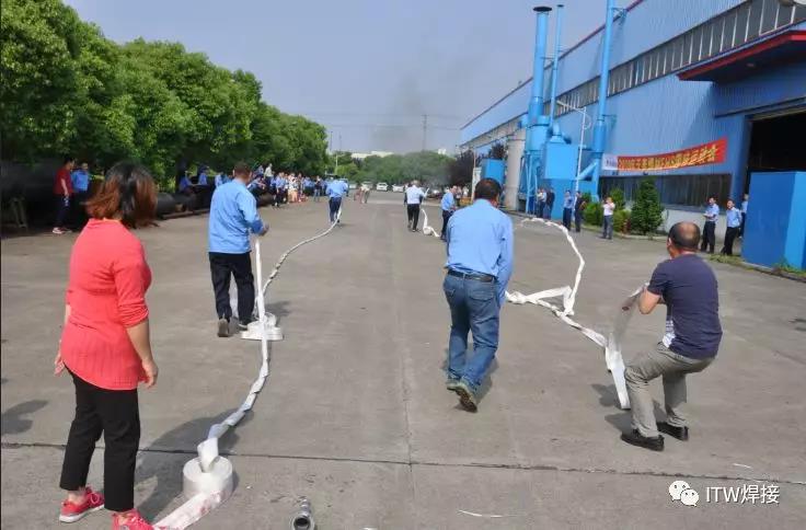 2025新澳门原料免费宝典