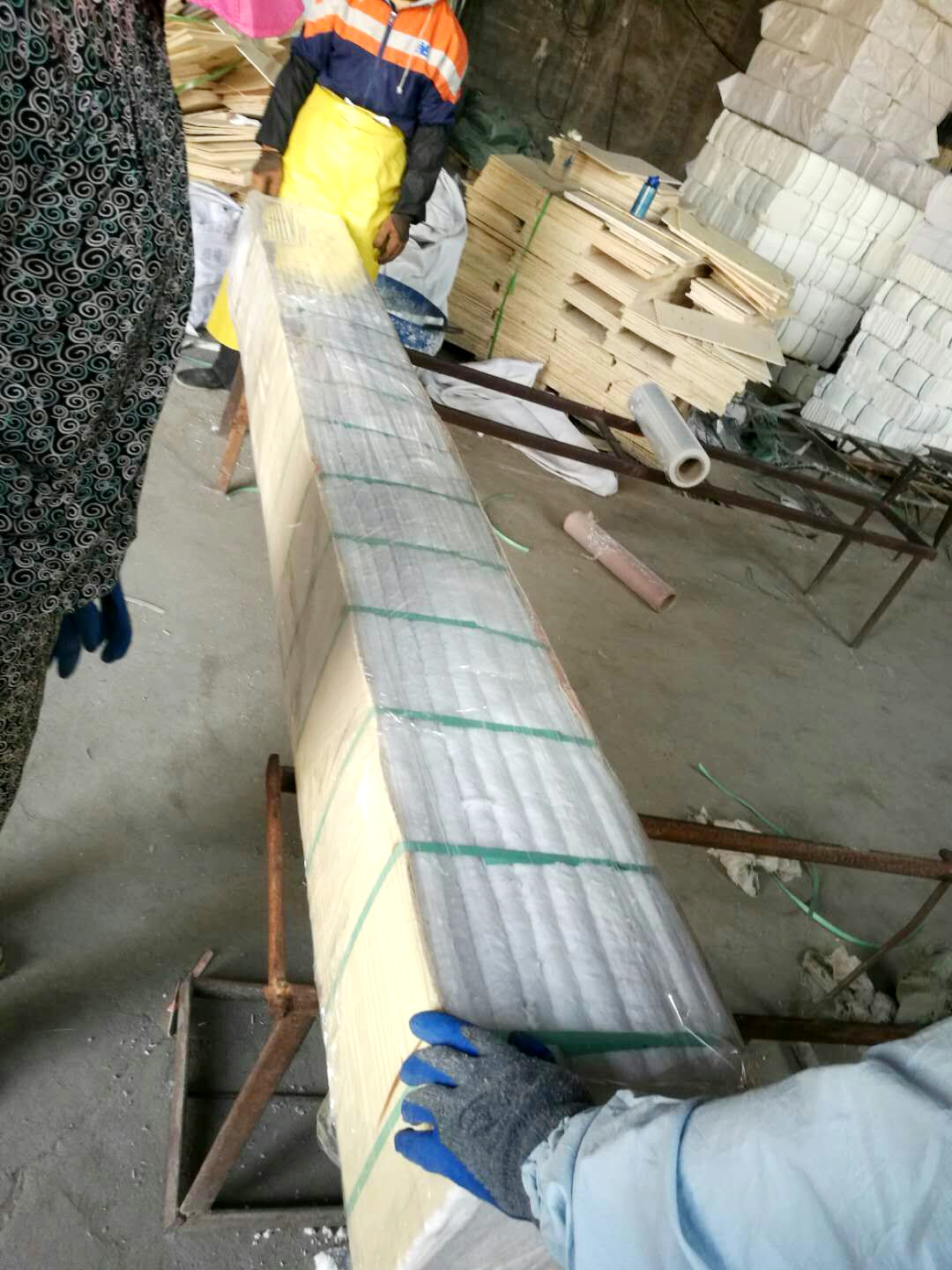 2025新澳门原料免费宝典